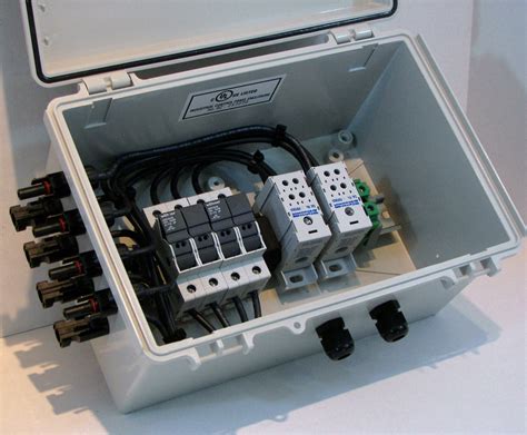 4 string junction box|DIHOOL PV Solar Combiner Box for Solar Panels 4 .